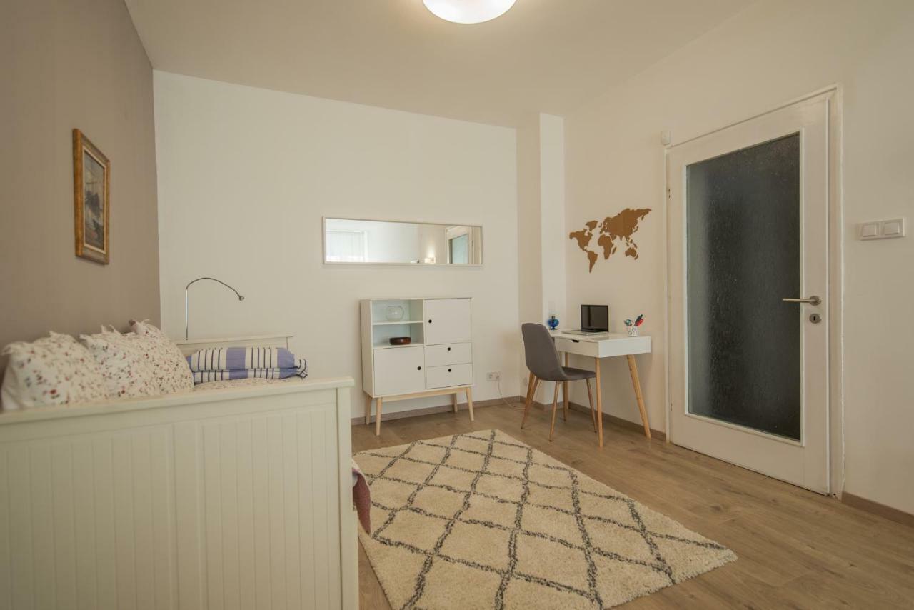 Chic And Spacious Apartment In Central Sofia - Patriarh Evtimiy By Flat Mаnager Exterior foto